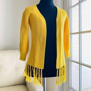 Beauts & Beaus Boutique Bright Yellow Sweater Small